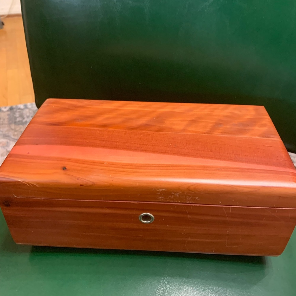 Red cedar storage box